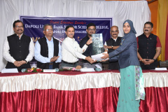 University of Mumbai Best Platinum Girl Award - Miss. Ayesha Khot