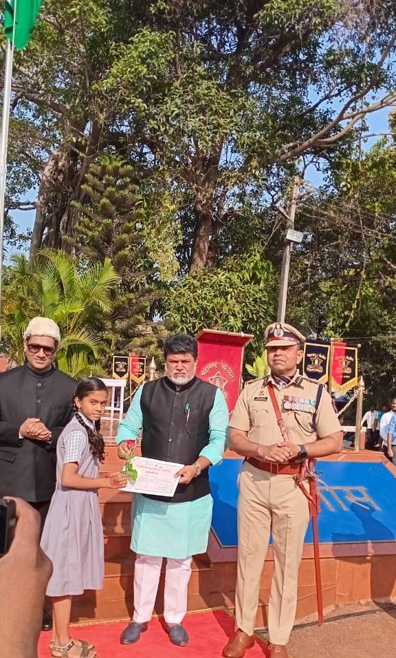 10 वी 12 वी विद्यार्थ्यांचे कौतुक