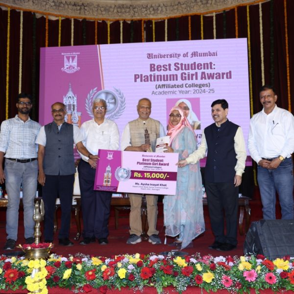 University of Mumbai Best Platinum Girl Award - Miss. Ayesha Khot