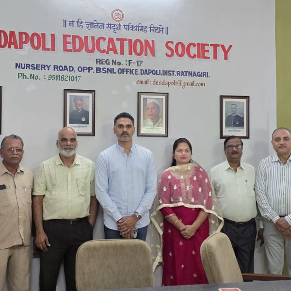 मा. नामदार योगेशदादा कदम, आमदार - दापोली, खेड, मंडणगड मतदारसंघ, राज्यमंत्री महाराष्ट्र राज्य, दापोली नगरपंचायत दापोलीच्या नगराध्यक्षा मा.सौ. कृपा घाग मॅडम