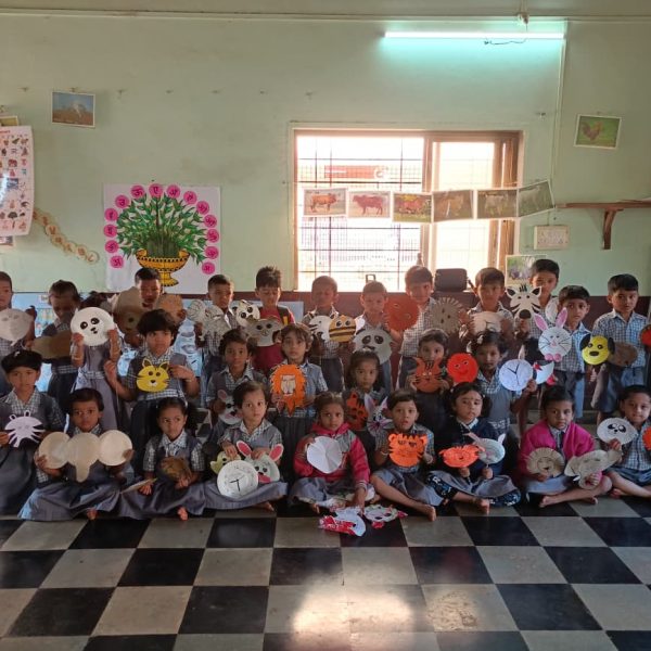 उपक्रमातून कृती --- मुखवटे तयार करणे