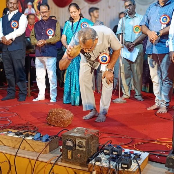 ए. जी. हायस्कूल दापोली - विविध प्रदर्शनाचे उद्घाटन 3