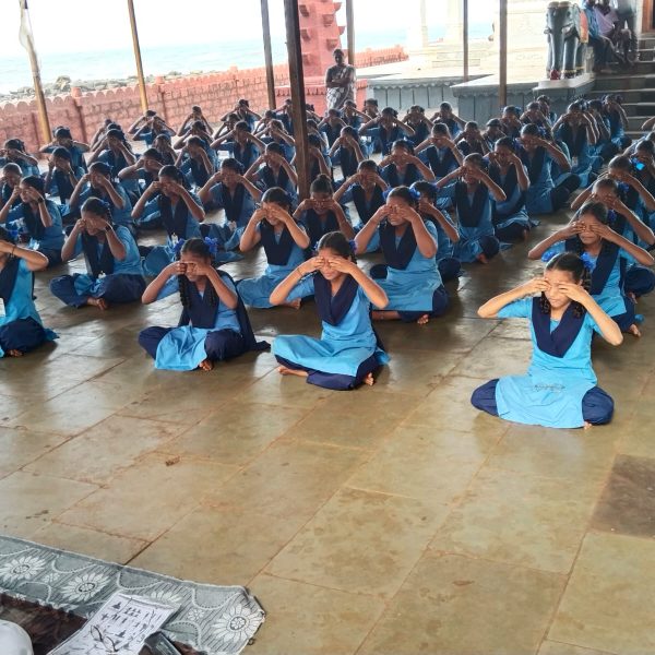 श्रीराम हायस्कुल योगा प्रशिक्षण